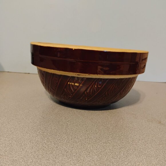 USA Pottery Brown Vintage Bowl - Picture 1 of 5